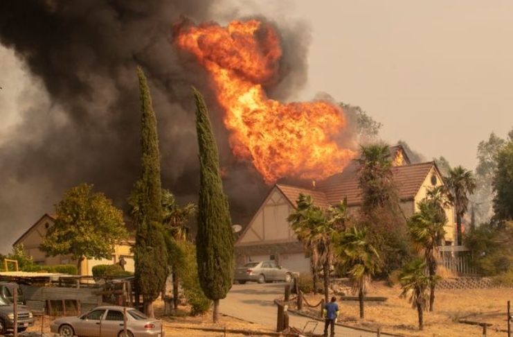 Incêndios na Califórnia provocam a COVID-19 3