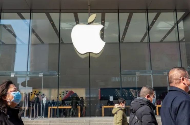Filas reduzidas na China enquanto o novo iPhone 12 da Apple chega às lojas
