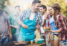 Vai fazer um churrasco com os amigos? 3 aplicativos para te ajudar Churrasco