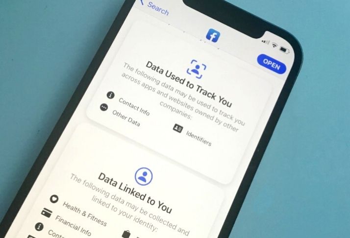 Google não atualiza apps no iOS para evitar fornecer detalhes de privacidade